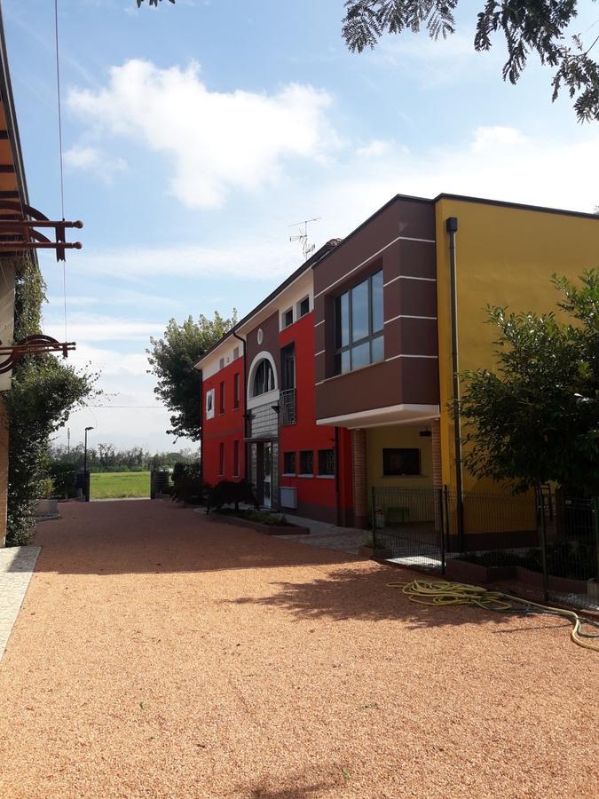 Dolce Vita Lovely Suites Cavriago Buitenkant foto